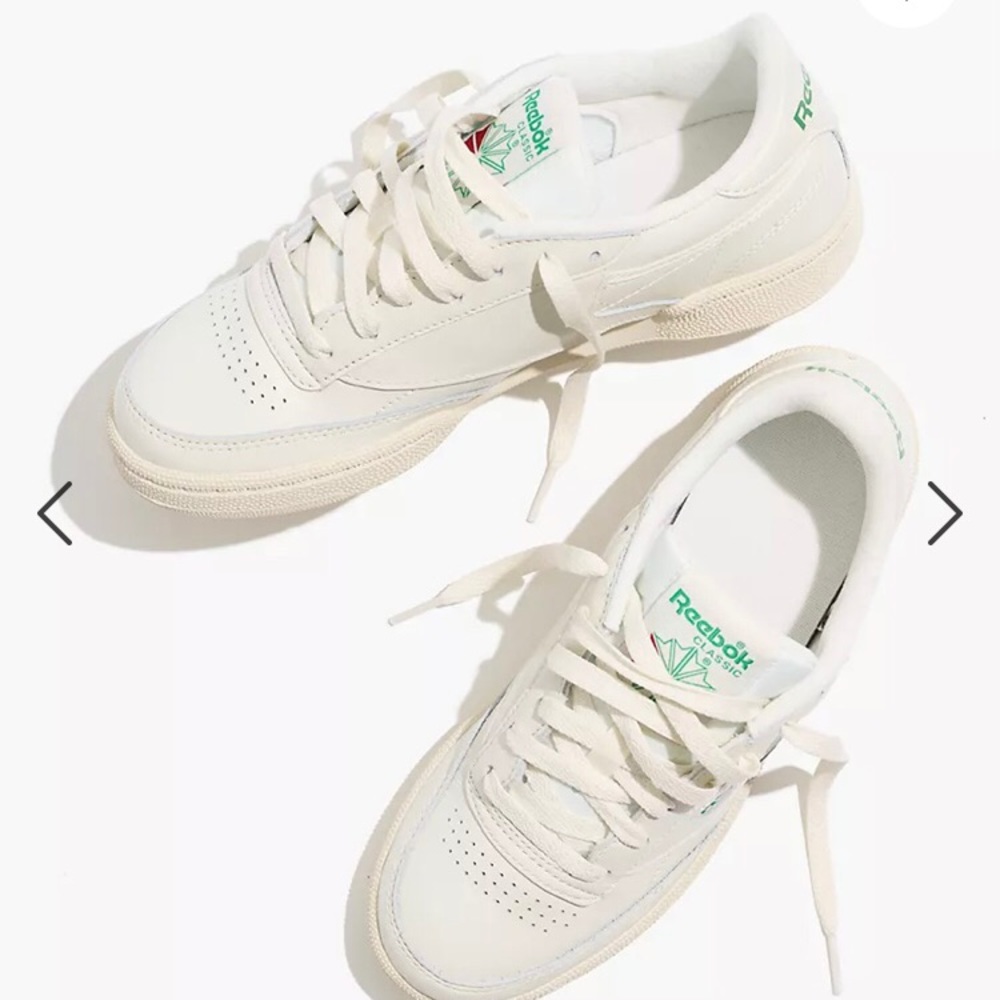 Reebok Classic Club C Vintage Sneaker | Chalk with Green | Size 5.5
